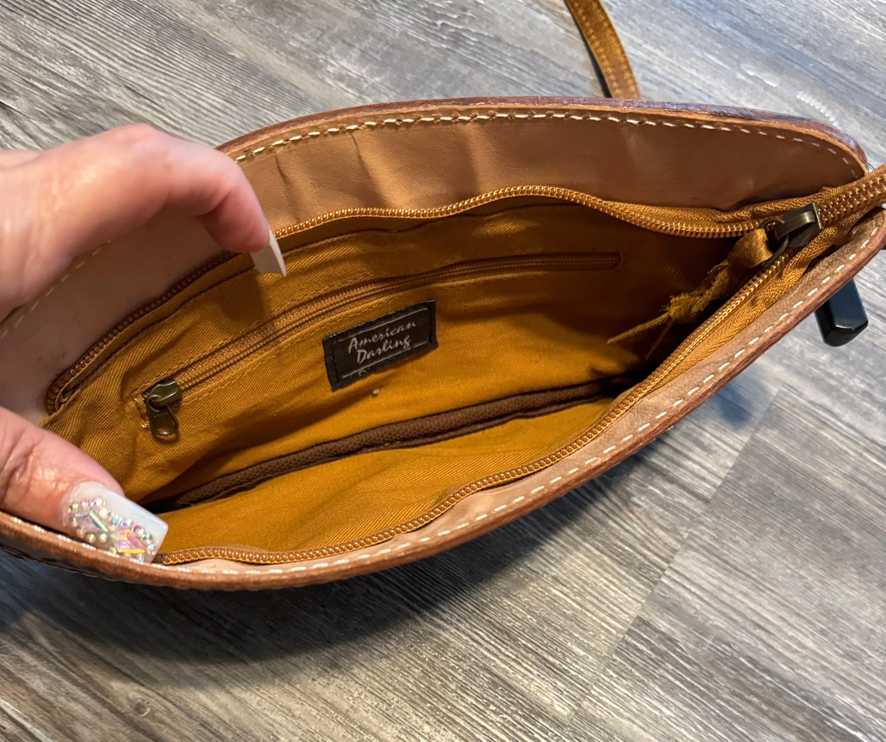 Crossbody By Clothes Mentor  Size: Small
