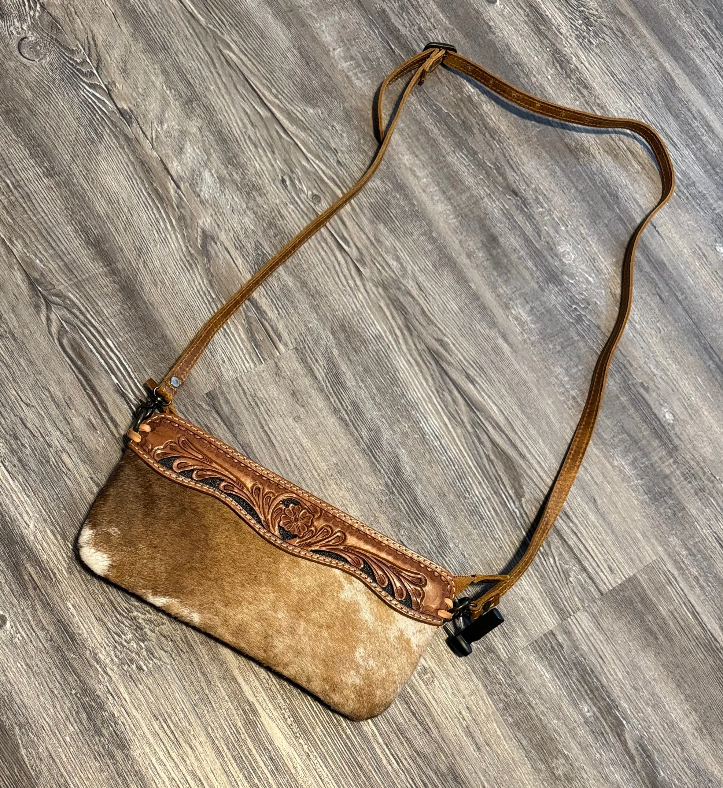 Crossbody By Clothes Mentor  Size: Small