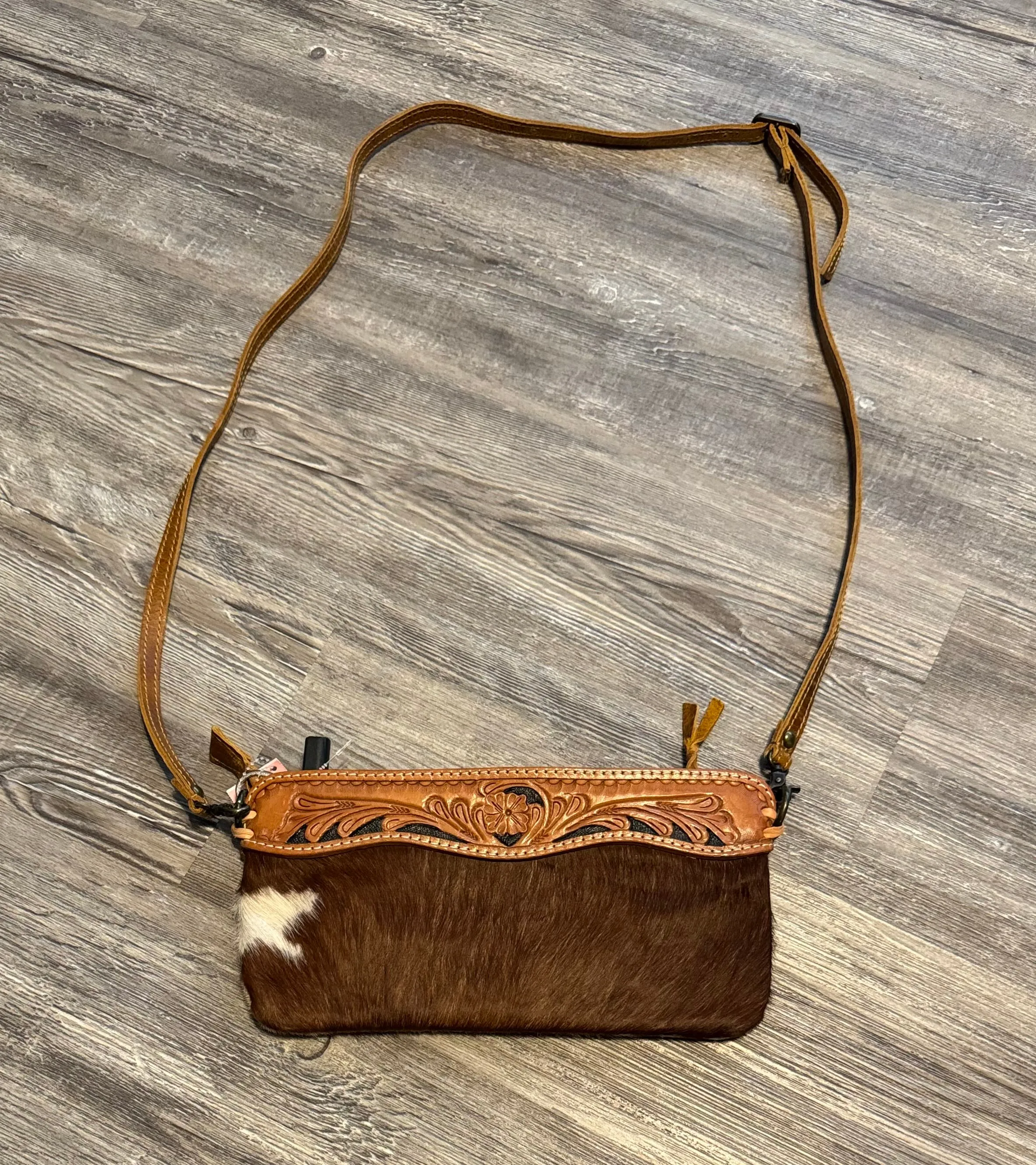 Crossbody By Clothes Mentor  Size: Small