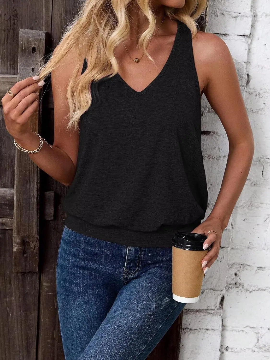 Womens Tank Tops Casual V Neck Sleeveless Summer Spring Clothes Loose Fit Cute Outfit Basic Cami 2025 Fashion Shirts